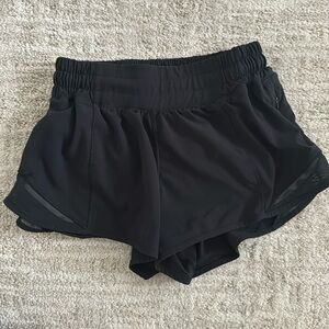 Lululemon size 2 hotty hot low rise short